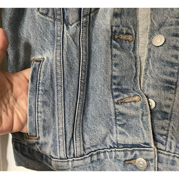 Levis Denim Jean Jacket Women Small Blue Trucker Button Up Red Tab Distressed - Picture 3 of 15